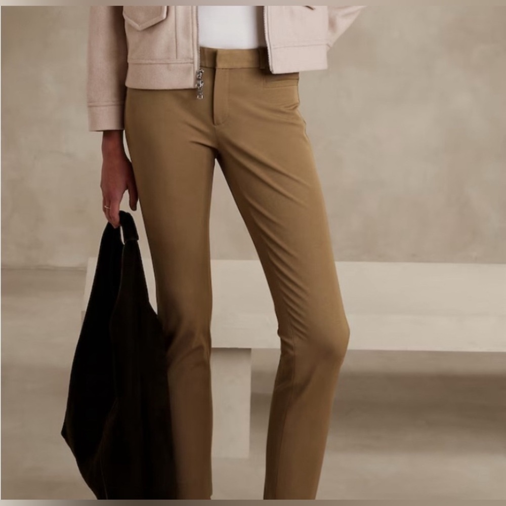 NWOT. Banana Republic Factory Sloan Pants, curvy fit. Ankle length